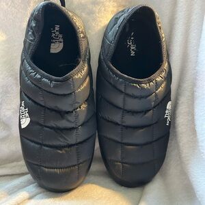 Men’s Black North Face Thermoball Traction Mules